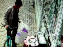 BİSİKLETLİ HIRSIZ…