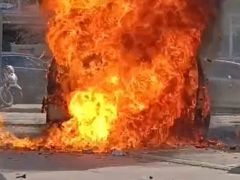 PARK HALİNDEKİ HAFİF TİCARİ ARAÇ ALEV TOPUNA DÖNDÜ!..